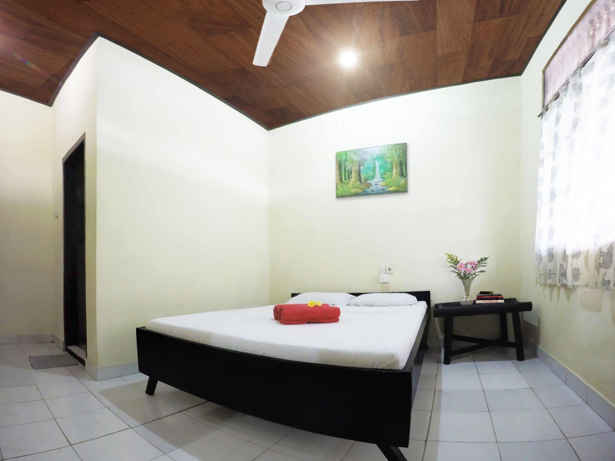 Bali Manik Beach Inn Кута Экстерьер фото